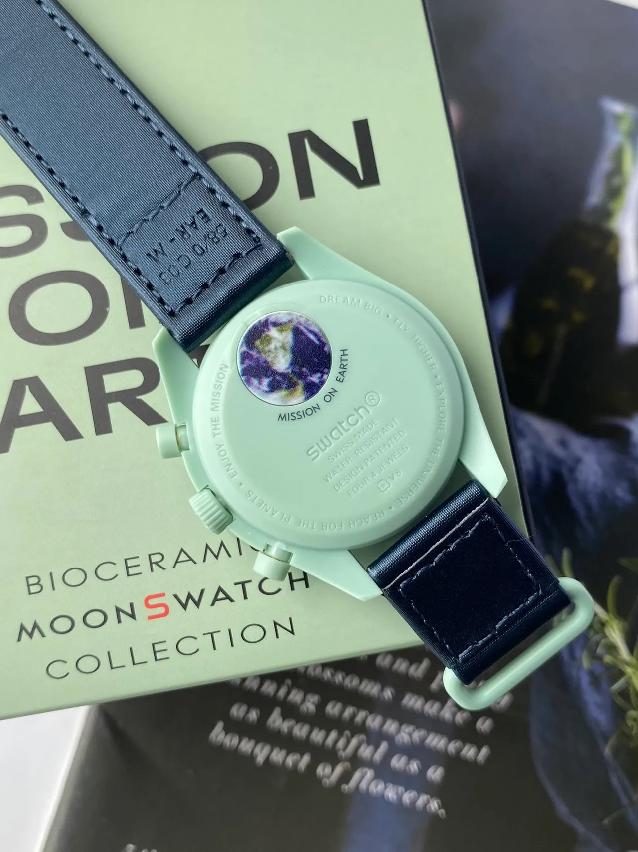 Omega Speedmaster Moonswatch মিন্ট গ্রিন যান্ত্রিক ঘড়ি 4
