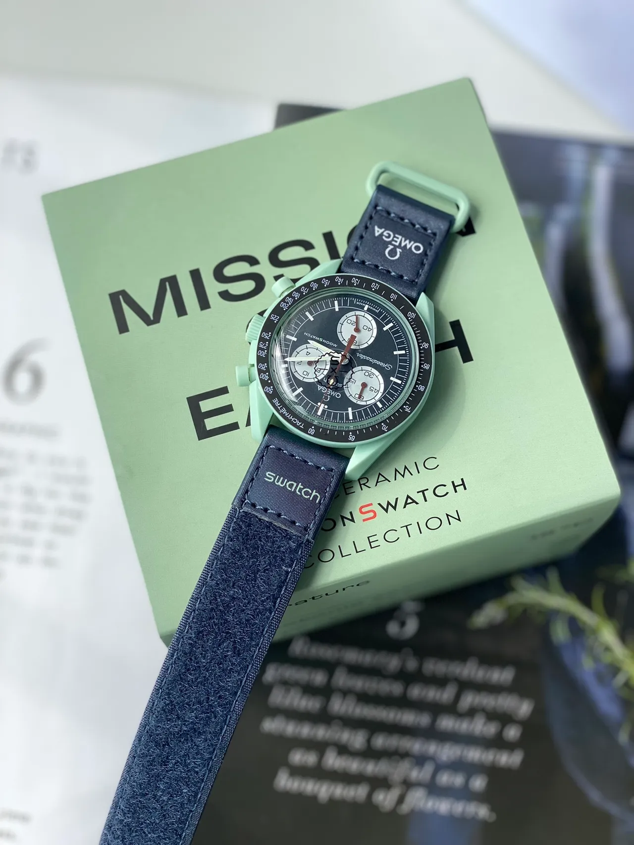 Omega Speedmaster Moonswatch মিন্ট গ্রিন যান্ত্রিক ঘড়ি 5