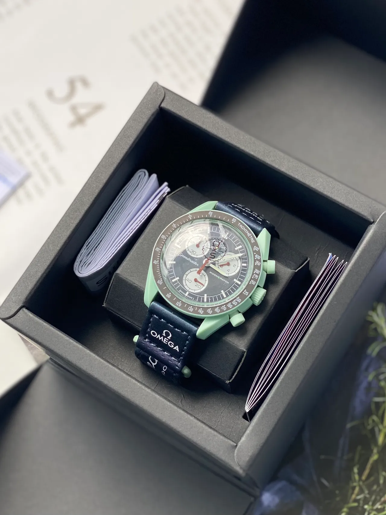 Omega Speedmaster Moonswatch মিন্ট গ্রিন যান্ত্রিক ঘড়ি 8