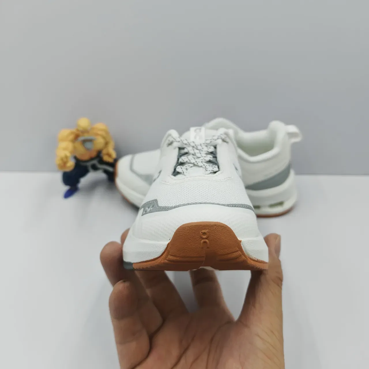 On Cloud Black White Midsole Mesh Upper Lifestyle Sneakers 20