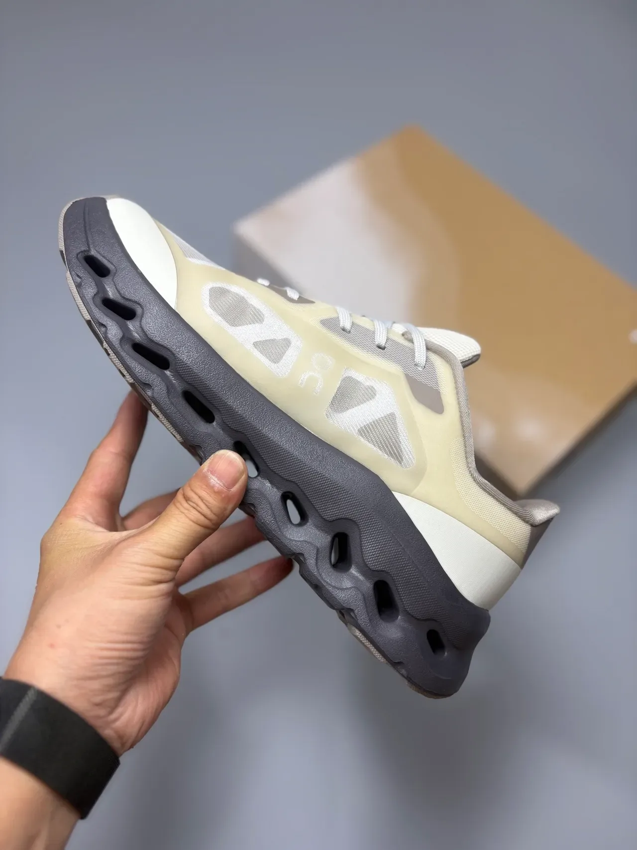 On Cloudsurfer CloudTec Phase Beige Gray Lifestyle Sneakers 3