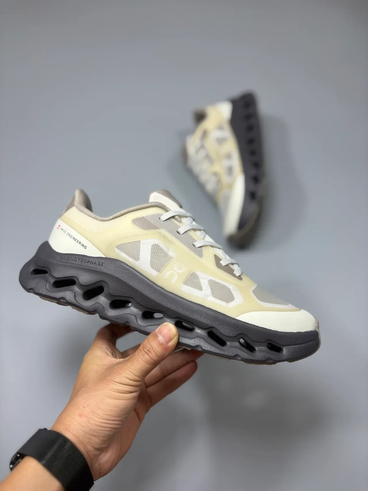 On Cloudsurfer CloudTec Phase Beige Gray Lifestyle Sneakers 6