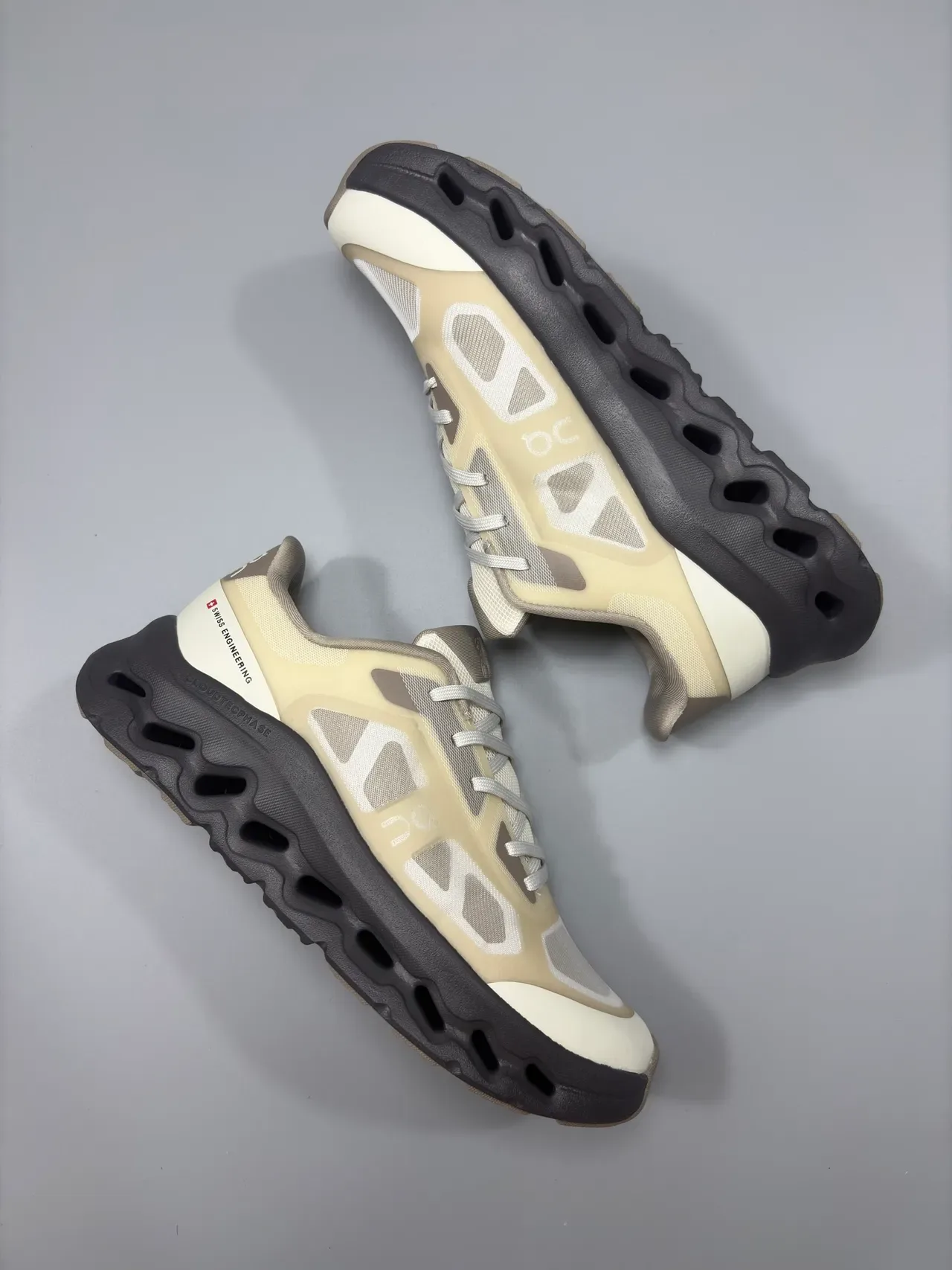On Cloudsurfer CloudTec Phase Beige Gray Lifestyle Sneakers 7