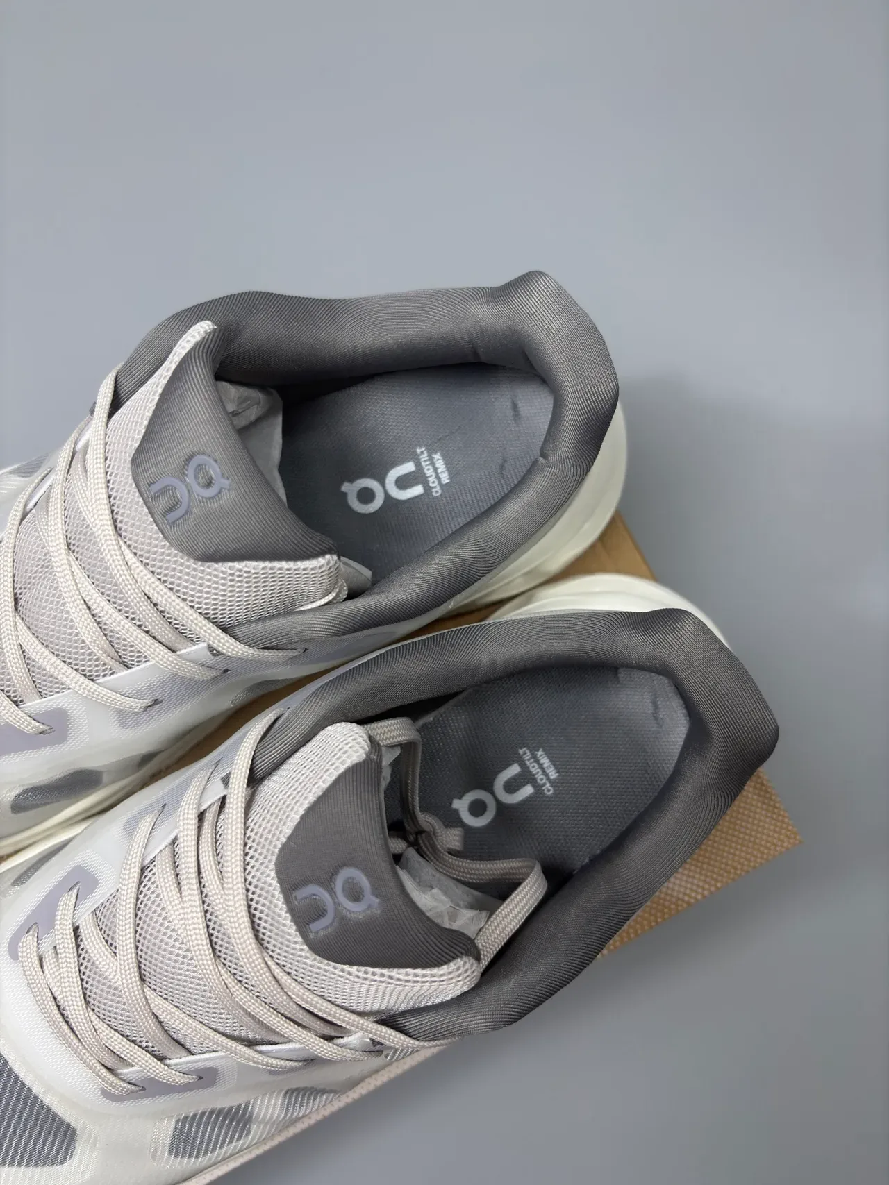 On Cloudsurfer CloudTec Phase Beige Gray Lifestyle Sneakers 8