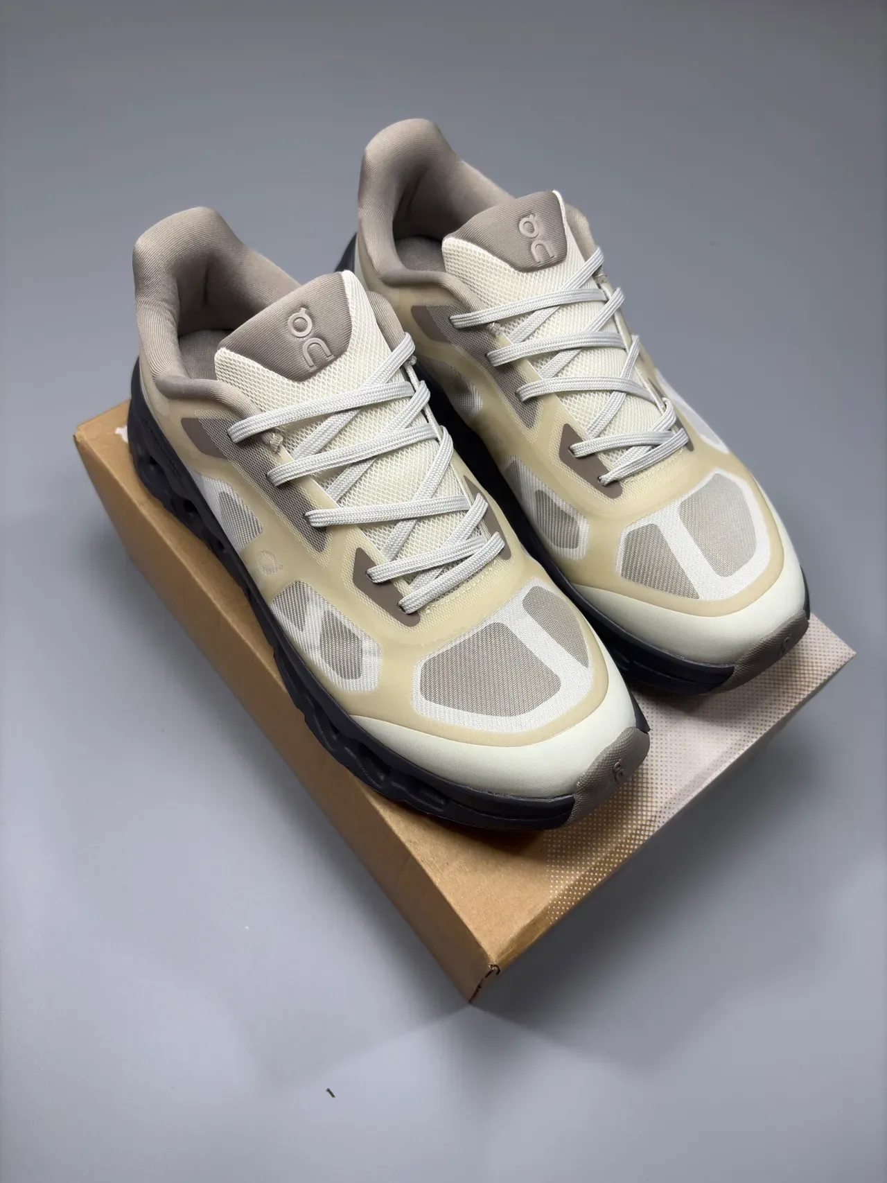 On Cloudsurfer CloudTec Phase Beige Gray Lifestyle Sneakers 9