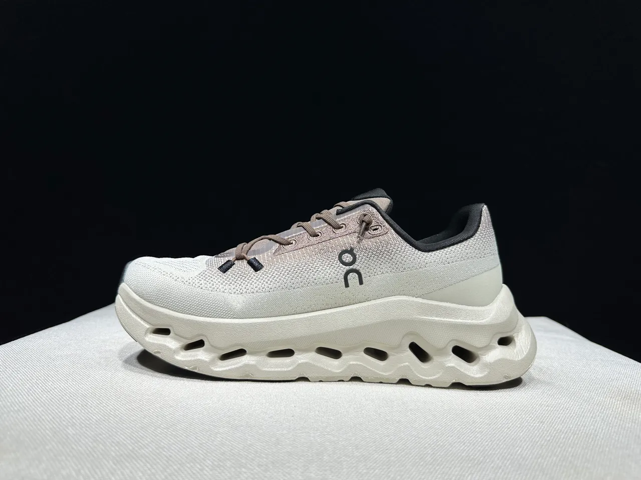 On CloudTec Phase Beige Brown Engineered Knit Upper Hollowed Midsole Running Shoes 7
