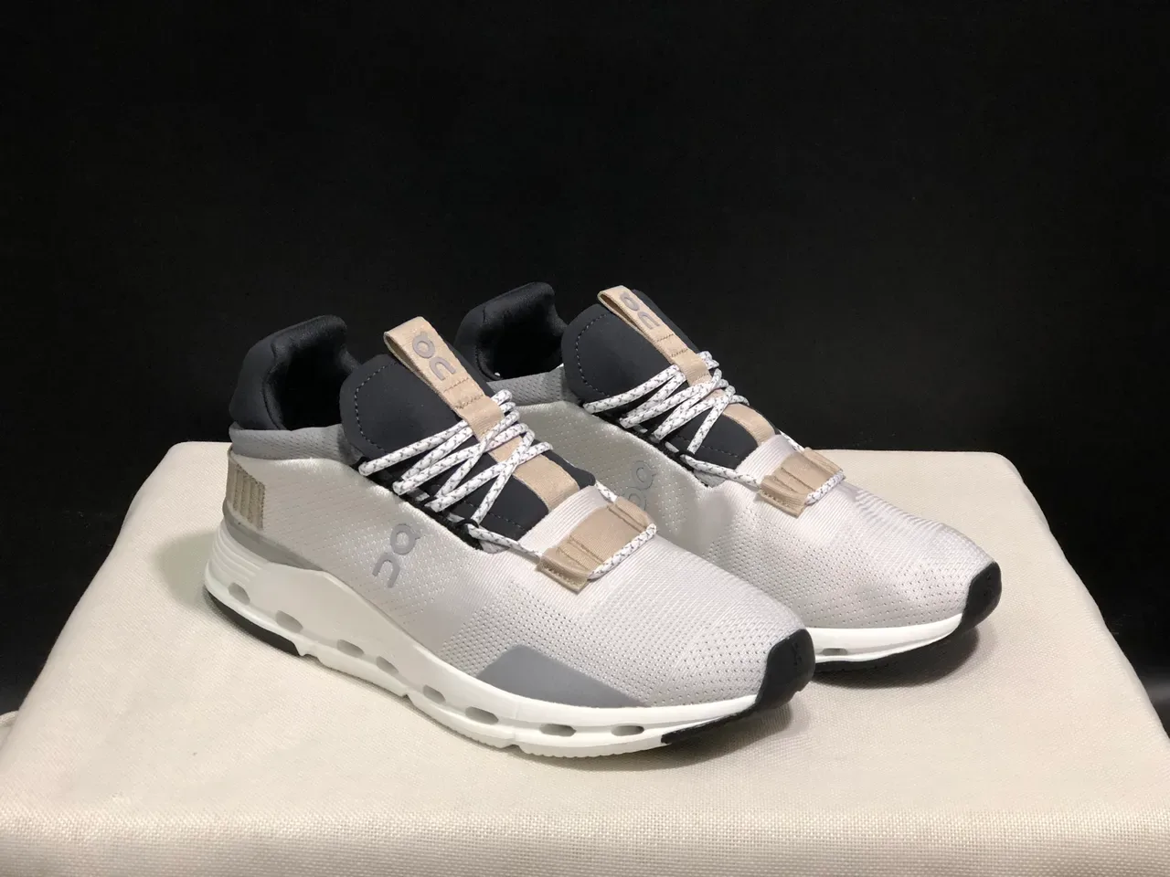 On Gray Black Engineered Mesh Upper Integrated Strap Closure Lifestyle Sneakers 3