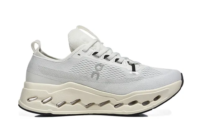 On White Black Engineered Mesh Upper Hollowed Hexagonal Midsole Pods Running Shoes 3
