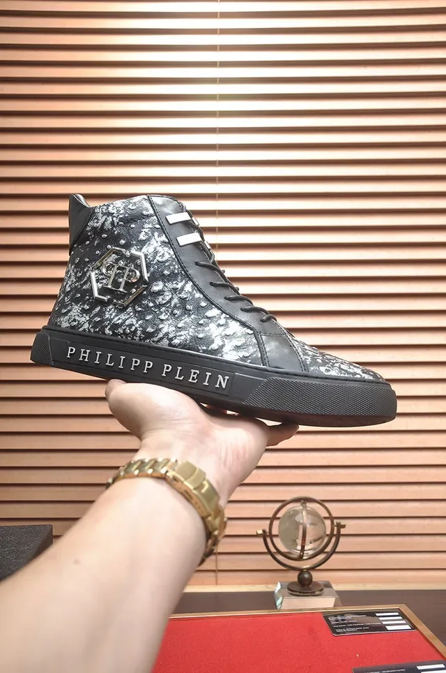 Philipp Plein Tênis Lifestyle de Couro Preto Prata com Rebites Alto 2