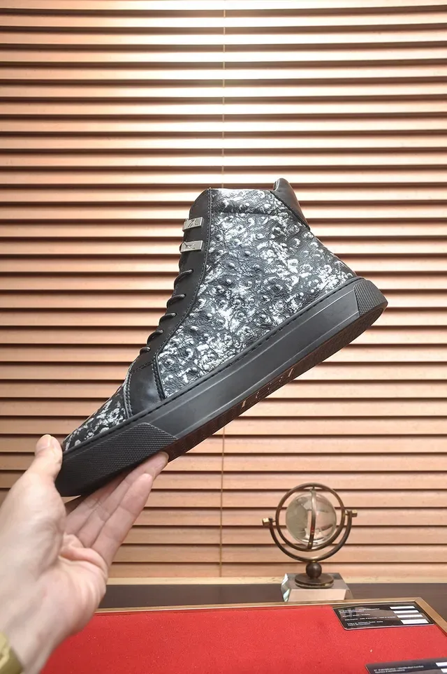 Philipp Plein Tênis Lifestyle de Couro Preto Prata com Rebites Alto 6