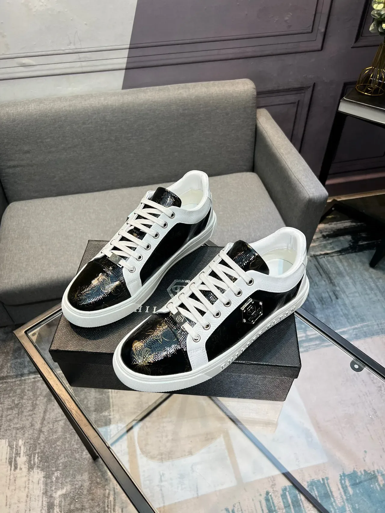 Philipp Plein Preto Branco Superior Patentado Dourado Impressão de Borboleta Tênis Lifestyle 3