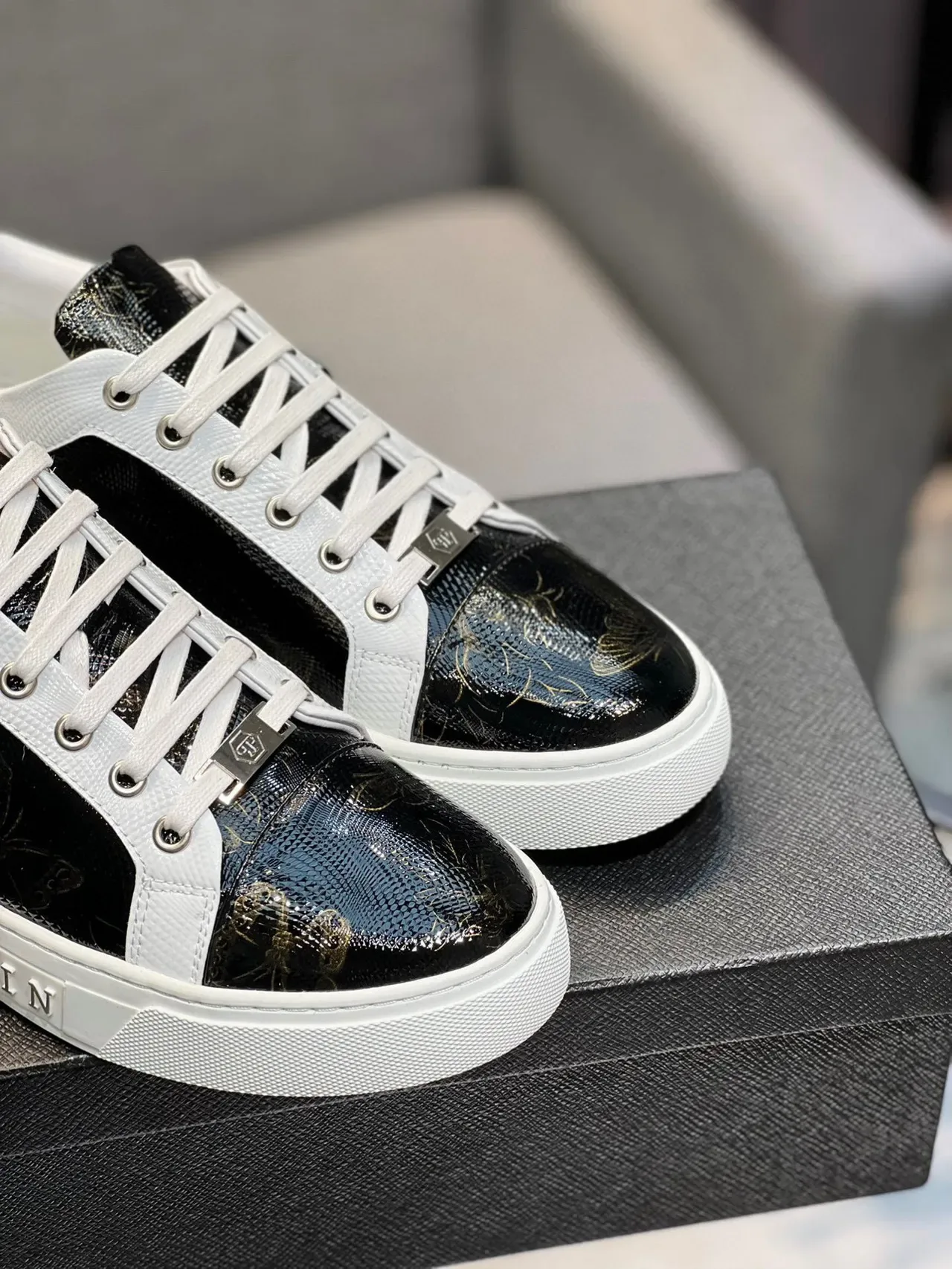 Philipp Plein Preto Branco Superior Patentado Dourado Impressão de Borboleta Tênis Lifestyle 9