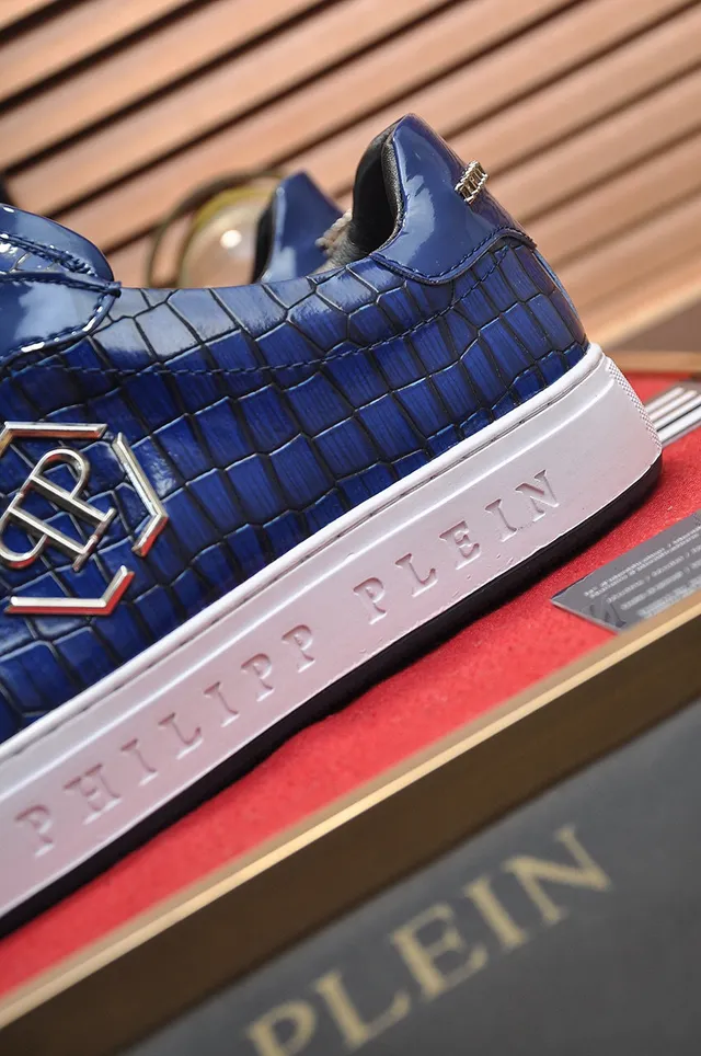 Philipp Plein Sneakers Lifestyle en cuir embossé croc blanc et bleu brillant avec logo monogramme en ton doré 2
