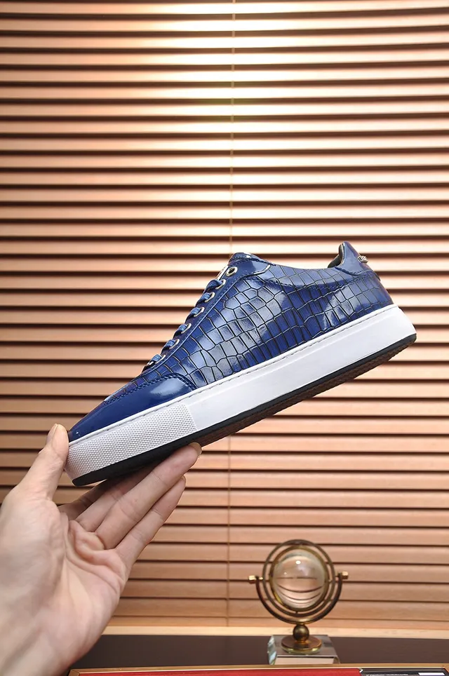 Philipp Plein Sneakers Lifestyle en cuir embossé croc blanc et bleu brillant avec logo monogramme en ton doré 6