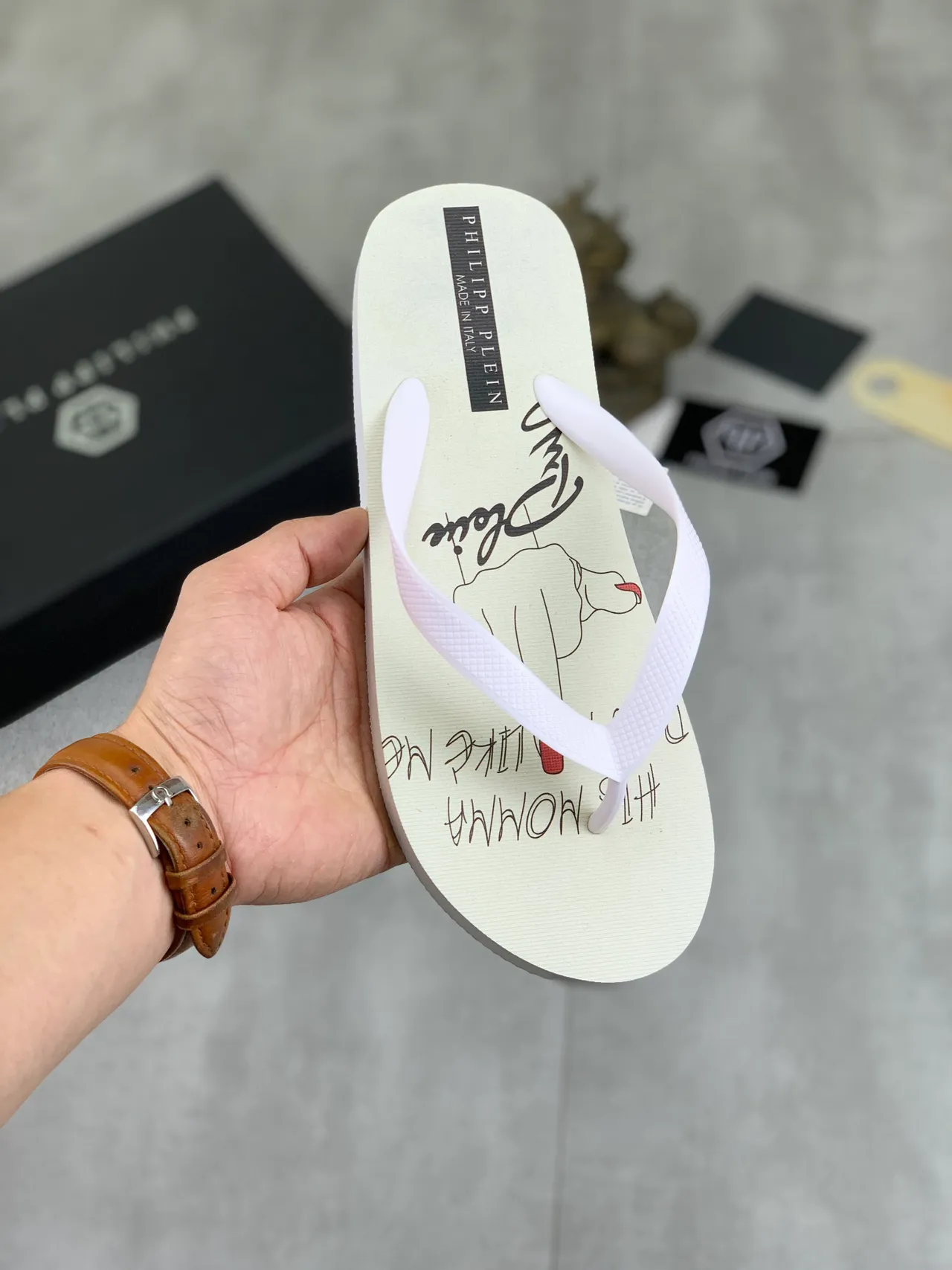 Philipp Plein Graphic-Print Flip-Flop Slippers 16