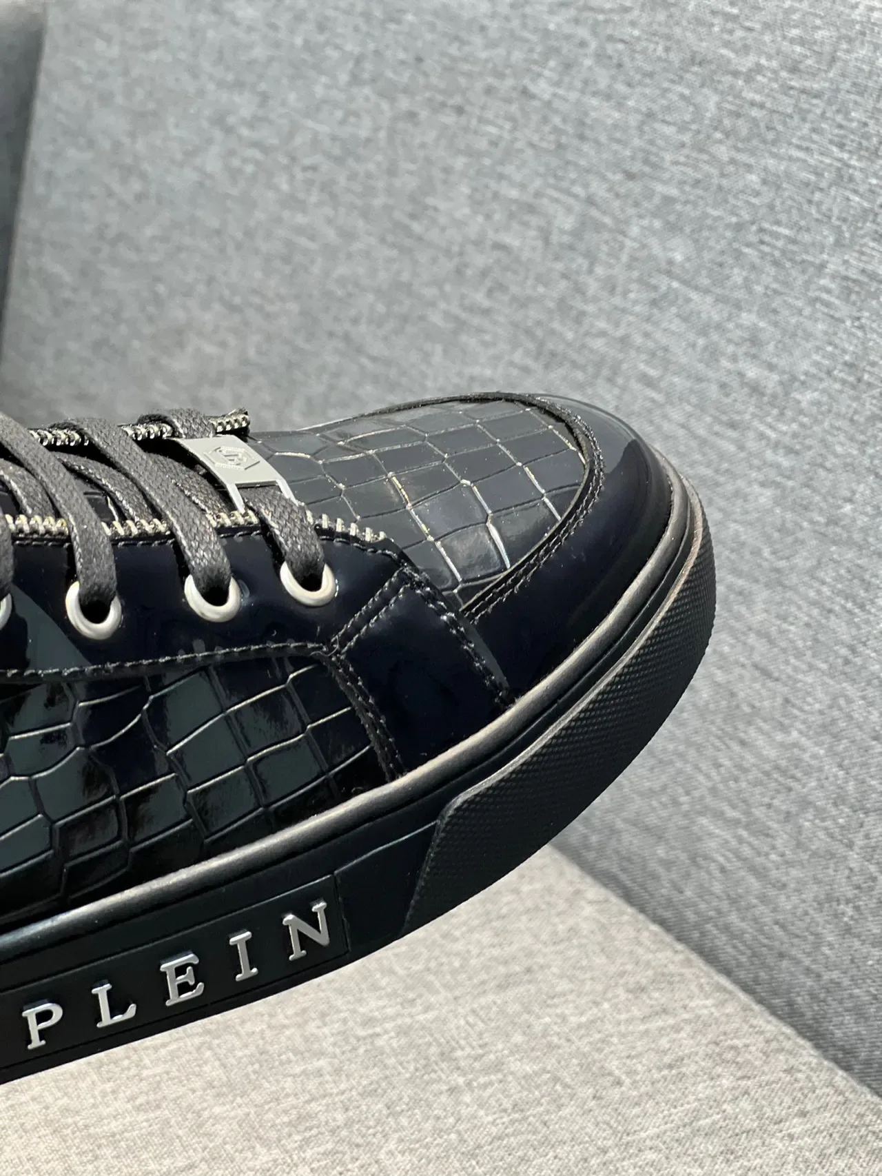 Philipp Plein أحذية رياضية lifestyle عالية الارتفاع لامعة بتصميم تمساح أسود 3
