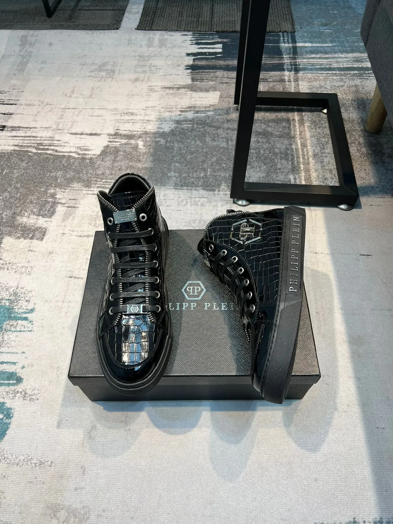 Philipp Plein أحذية رياضية lifestyle عالية الارتفاع لامعة بتصميم تمساح أسود 4