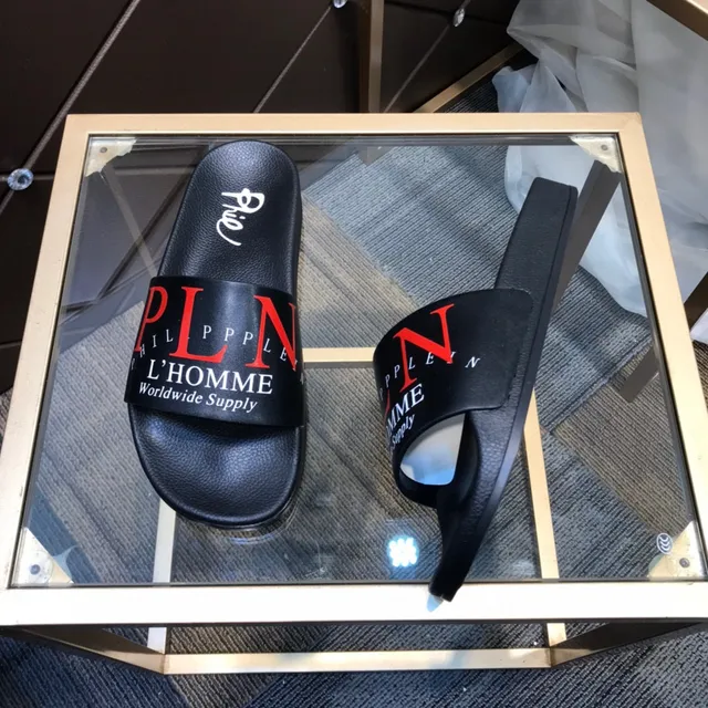 Philipp Plein L'Homme Worldwide Supply Logo-Print Pantoufles noires 7