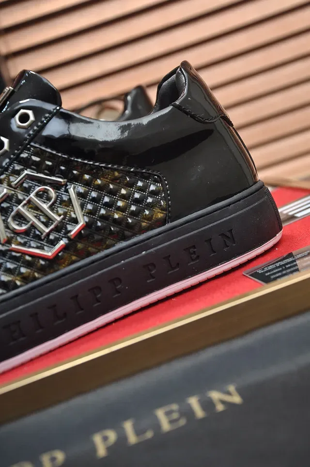 Philipp Plein লাইফস্টাইল স্নিকার কালো সোনালি গ্লসি পেটেন্ট লেদার সাপের ত্বকের টেক্সচার ওভারলে লাইফস্টাইল স্নিকার 3