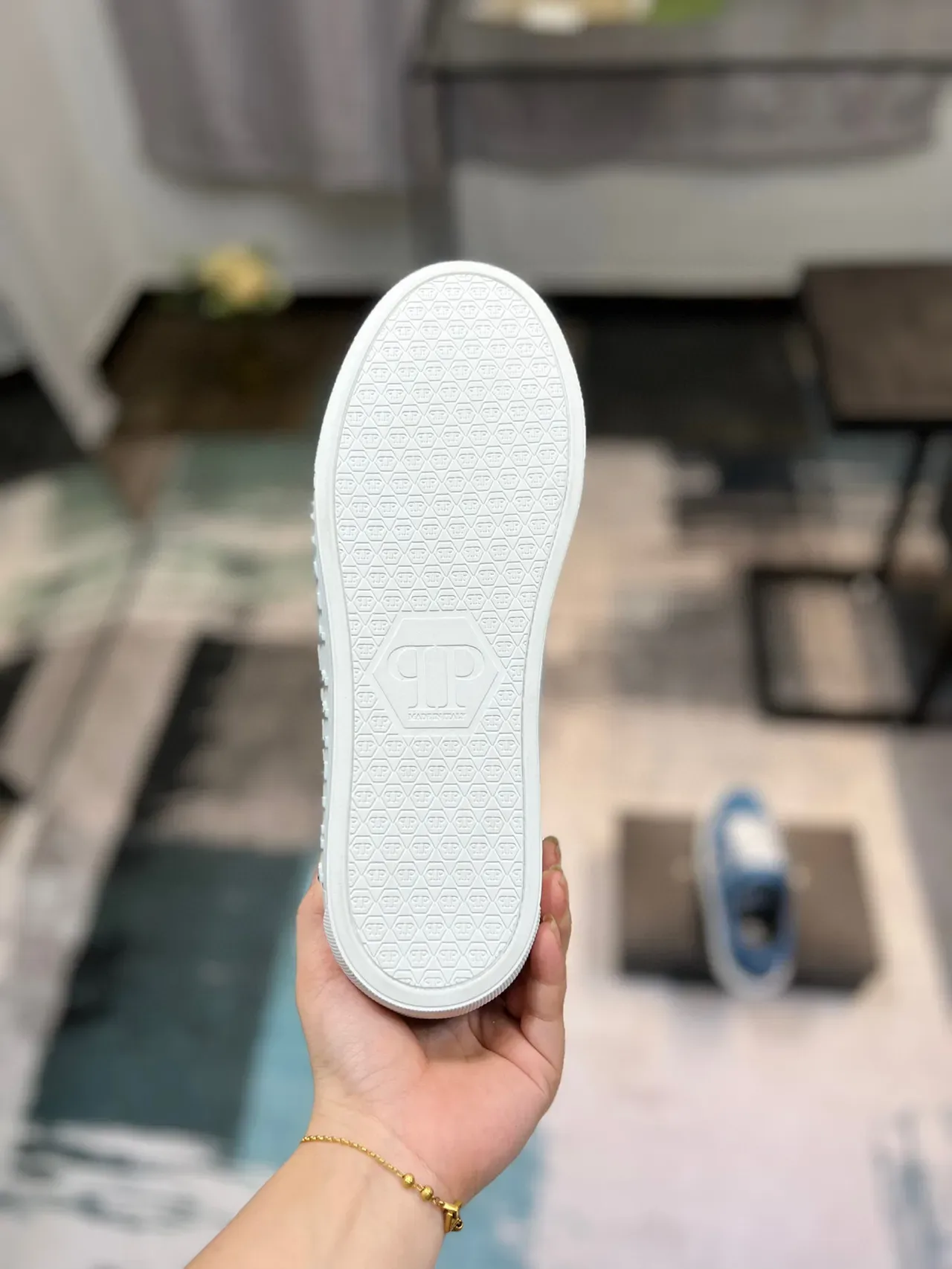 Philipp Plein Sneakers Lifestyle Bleu Blanc Haut Texturé Semelle Milieu Embossée Logo Sneakers Lifestyle 9