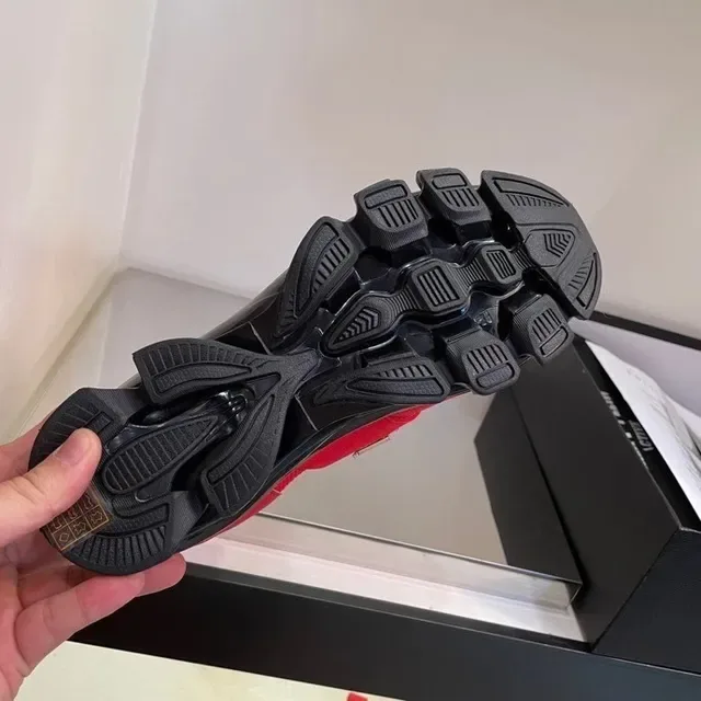 Philipp Plein Speed Runner حذاء أسلوب الحياة بتصميم جورب أحمر 4