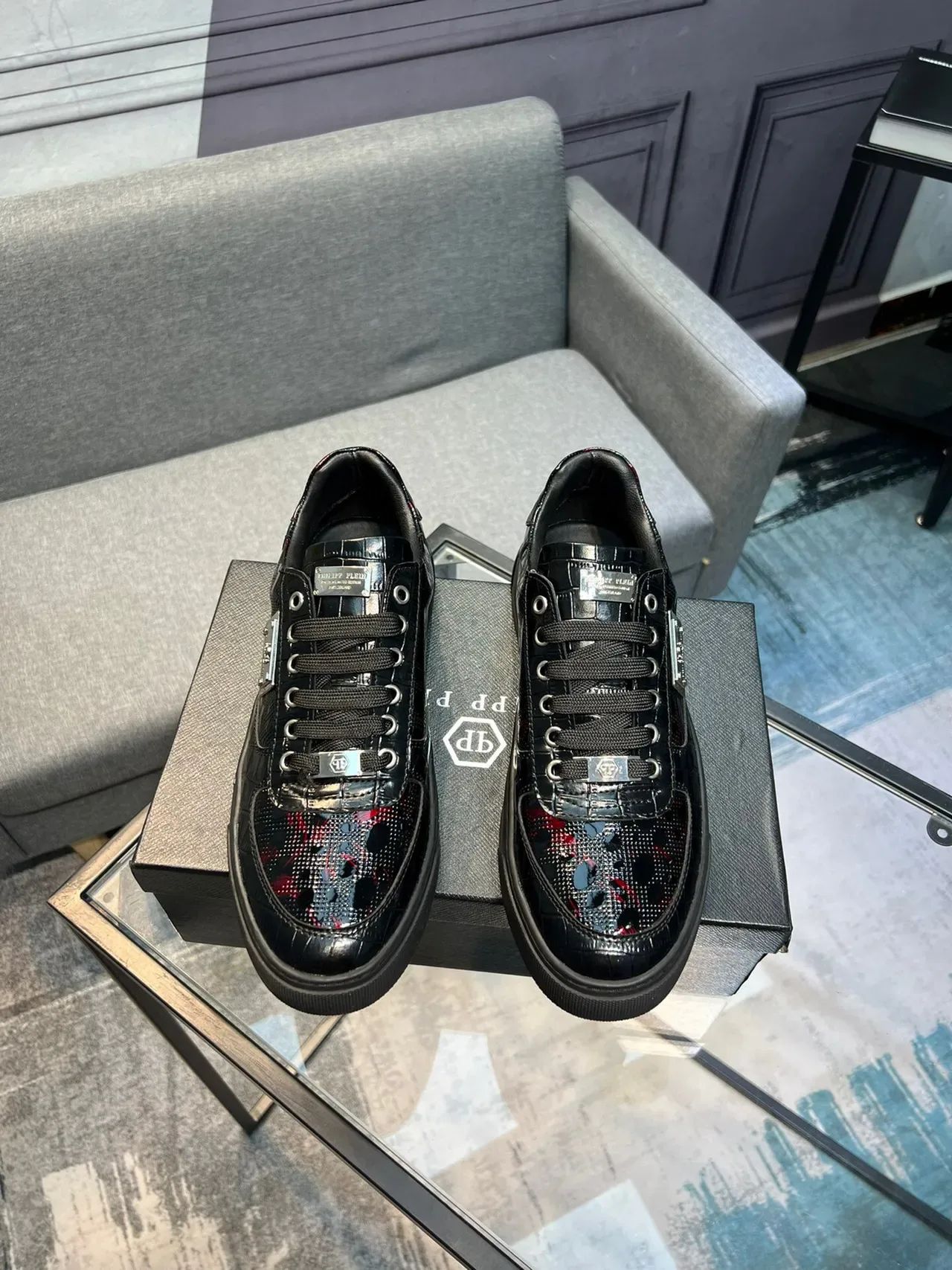 Philipp Plein Sport Tênis Lifestyle Pretos Multicolor de Couro Patentado Brilhante com Textura Embossada de Crocodilo 2