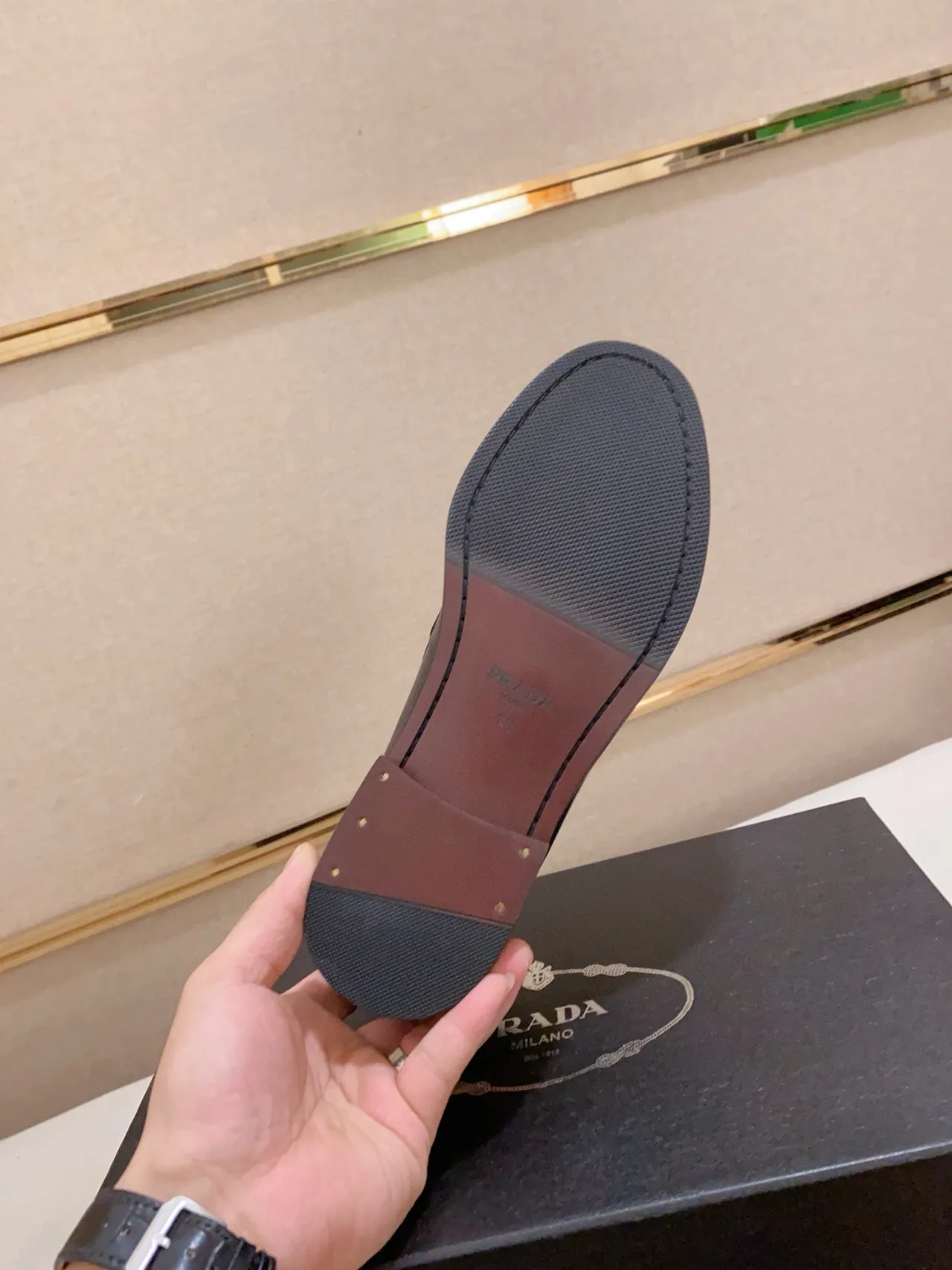 Prada Chaussures Oxford à cap-toe et lacets noirs 2