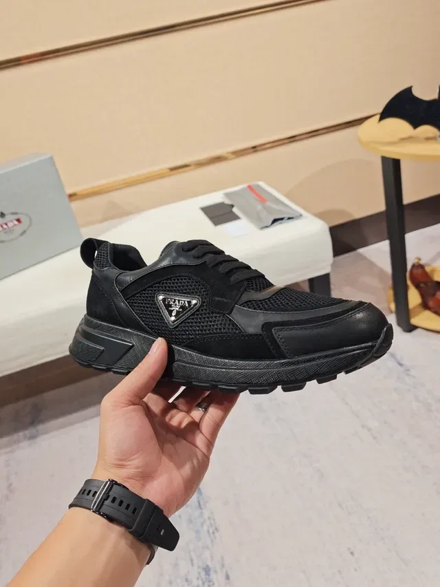 Prada Sneakers Lifestyle Noir Cuir-Suede-Mesh Híbrido Sola Goma Sculptée Chunky 5