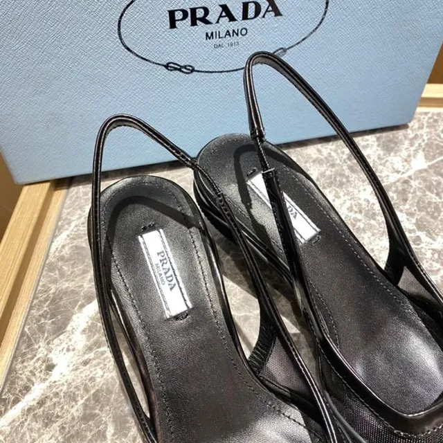 Prada Tacón Negro Punta Puntiaguda Slingback 8