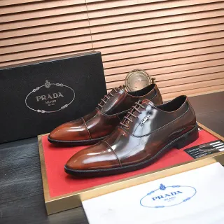 Sapatos Oxford Prada Couro Marrom Polido com Cap-Toe