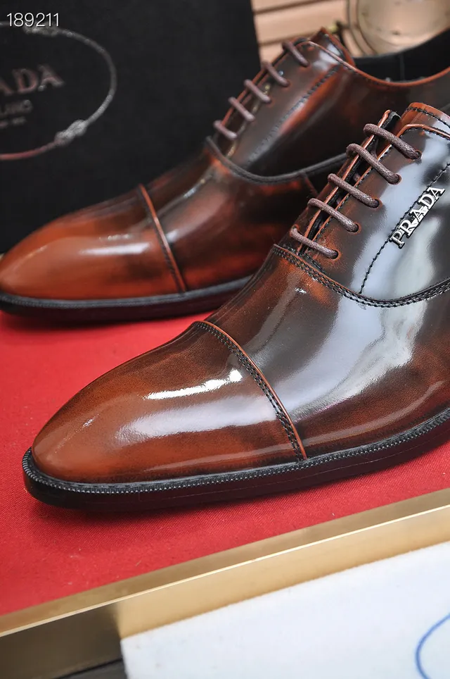 Chaussures Oxford Prada Cuir Marron Poli avec Cap-Toe 4