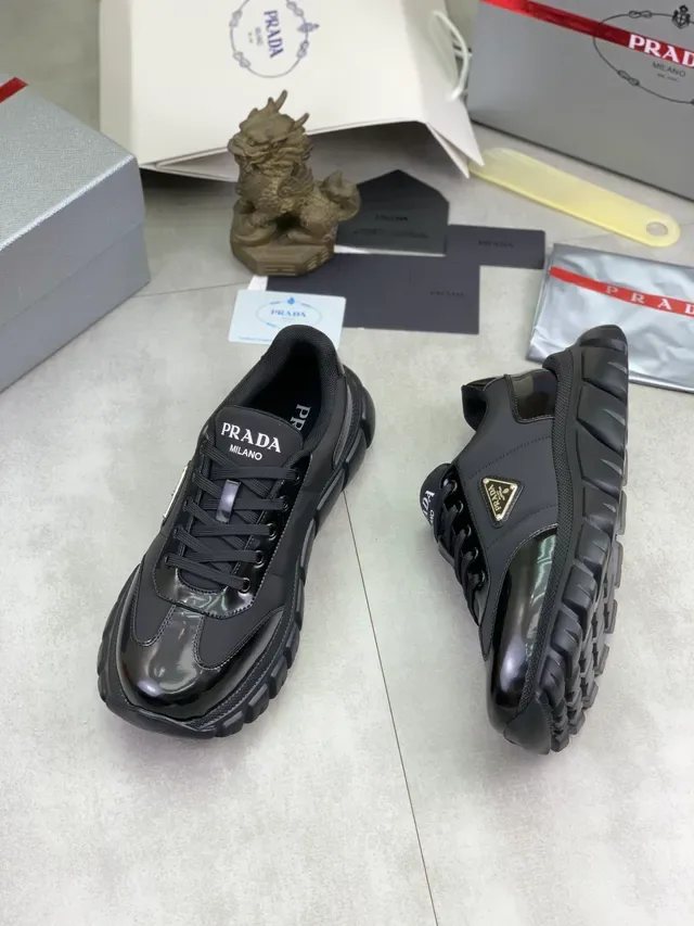 Prada Cloudbust Chaussures Lifestyle Noires Brillantes Cuir Patenté Orteil Recouvremets Synthétiques Mat 6
