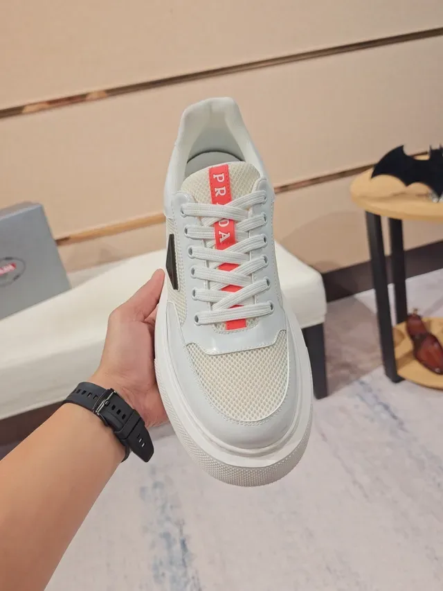 Prada Cloudbust Chaussures Lifestyle Plateforme Blanche Maille et Cuir Patenté 4