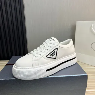 Prada Cloudbust zapatillas lifestyle de plataforma blancas