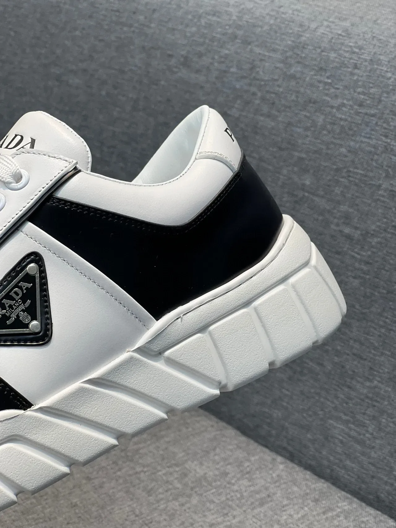Prada White Black Two-Tone Leather Perforated Toe Cap Lifestyle Sneakers 8