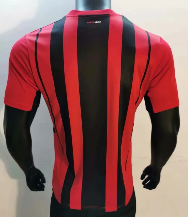 Puma AC Milan Domicile Rouge Noir Rayures Verticales Col en V Maillot 2