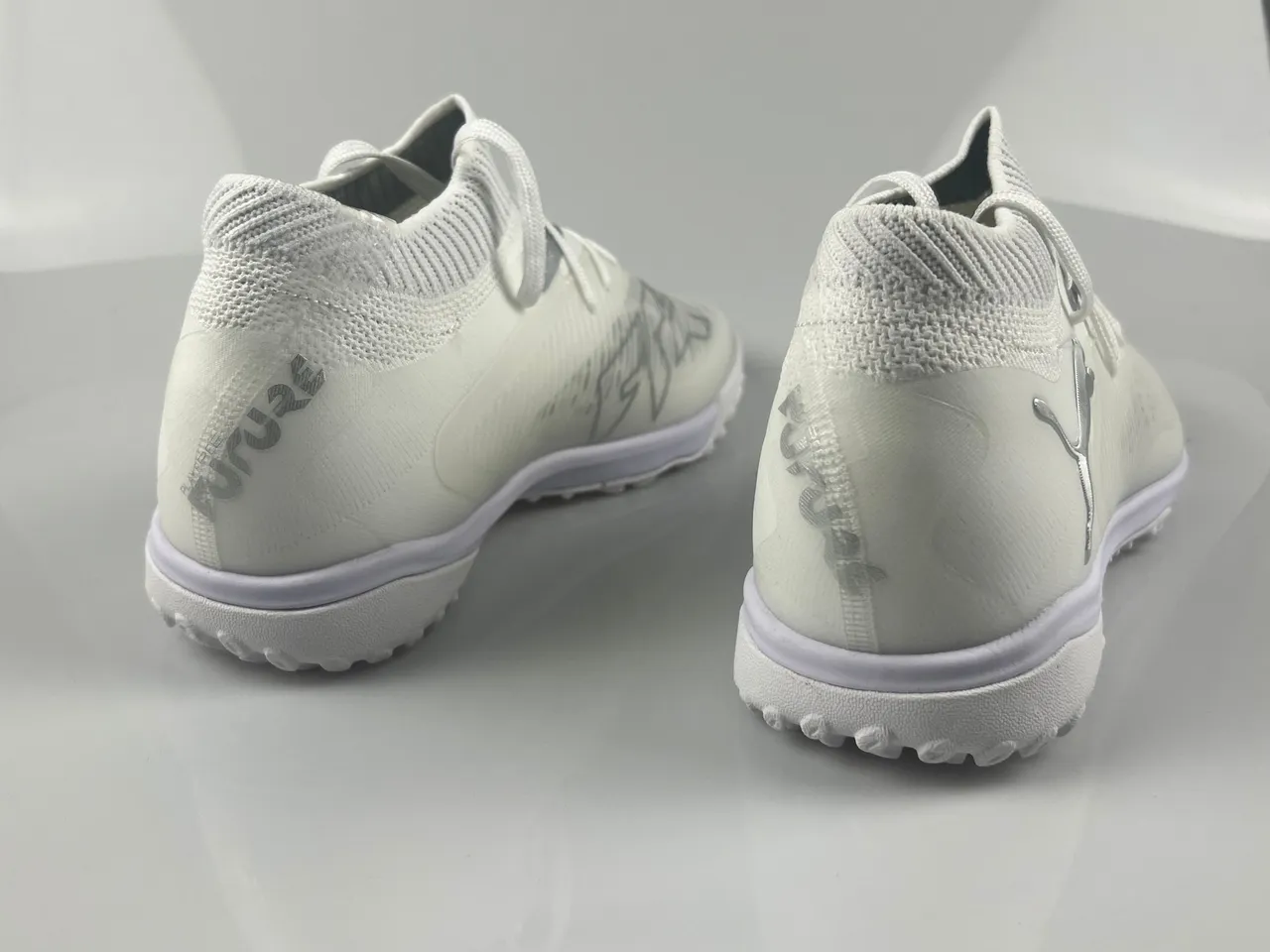 Puma Future Z أبيض بنفسجي كولار محبوك مرقط علوي اصطناعي أرضية عشب اصطناعي أحذية كرة القدم 2