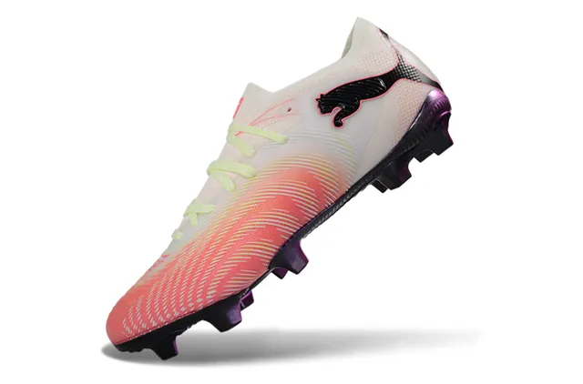 Puma Sapatos de futebol de corte baixo com upper sintético rosa roxo degradê de coral a branco para solo firme 4
