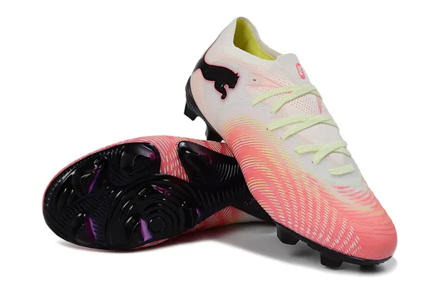 Puma Sapatos de futebol de corte baixo com upper sintético rosa roxo degradê de coral a branco para solo firme 5