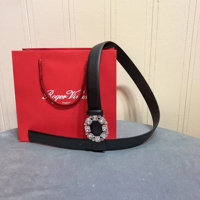 Ceinture Roger Vivier ornée de cristaux boucle ovale sangle noire et argentée lisse en cuir 3