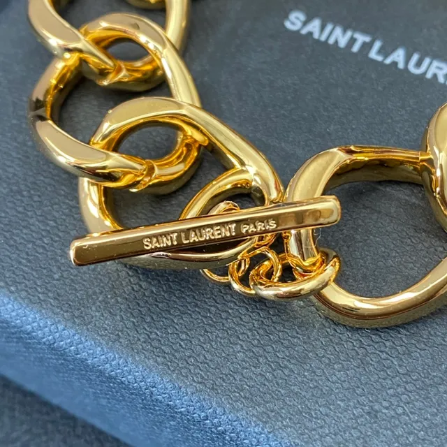 Saint Laurent Loulou Bracelet épais avec maillons ovales dorés 4
