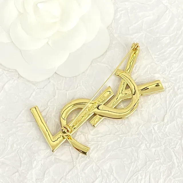 Broche Saint Laurent Monogram doré marron cristal 4