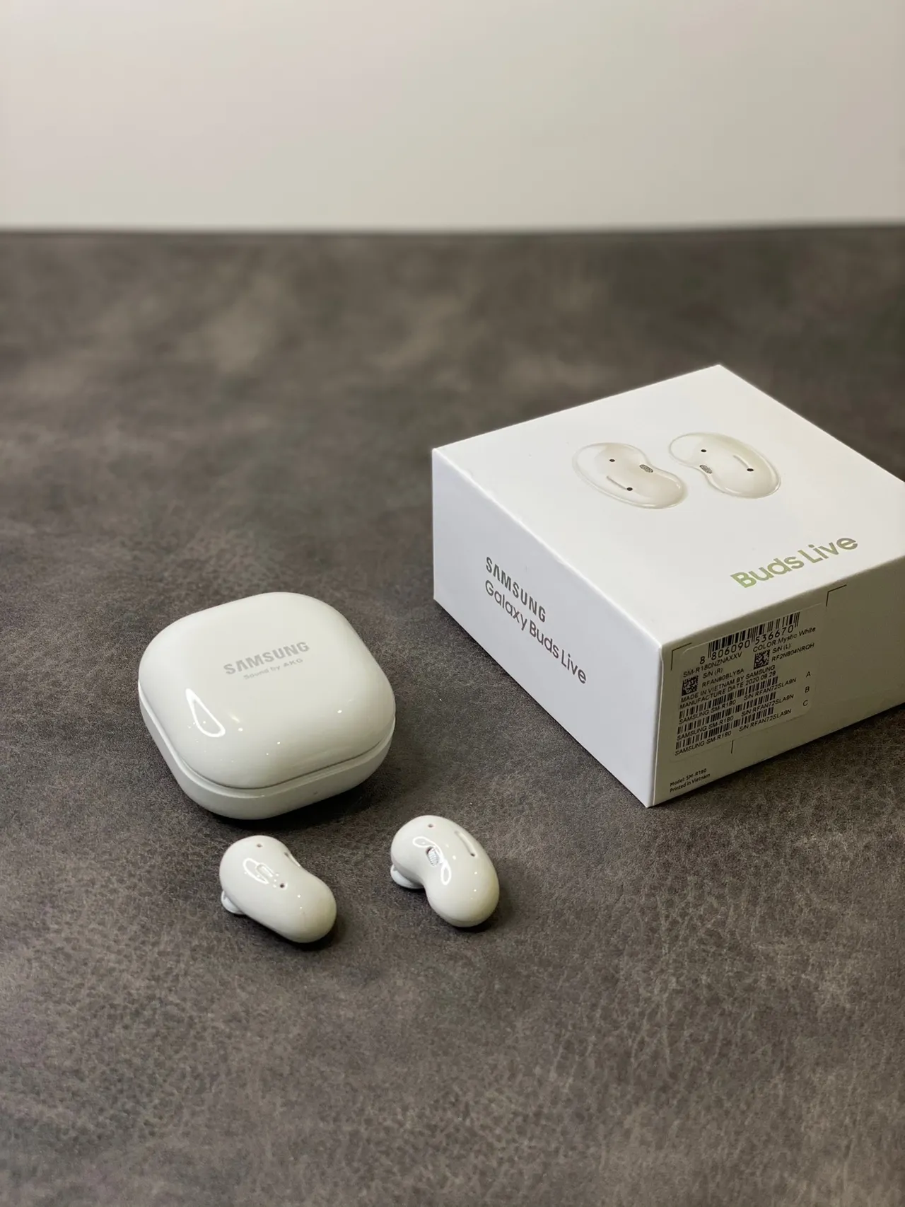 Samsung Buds Live White Beige Bean-Shaped Compact Charging Case TWS Earbuds 7