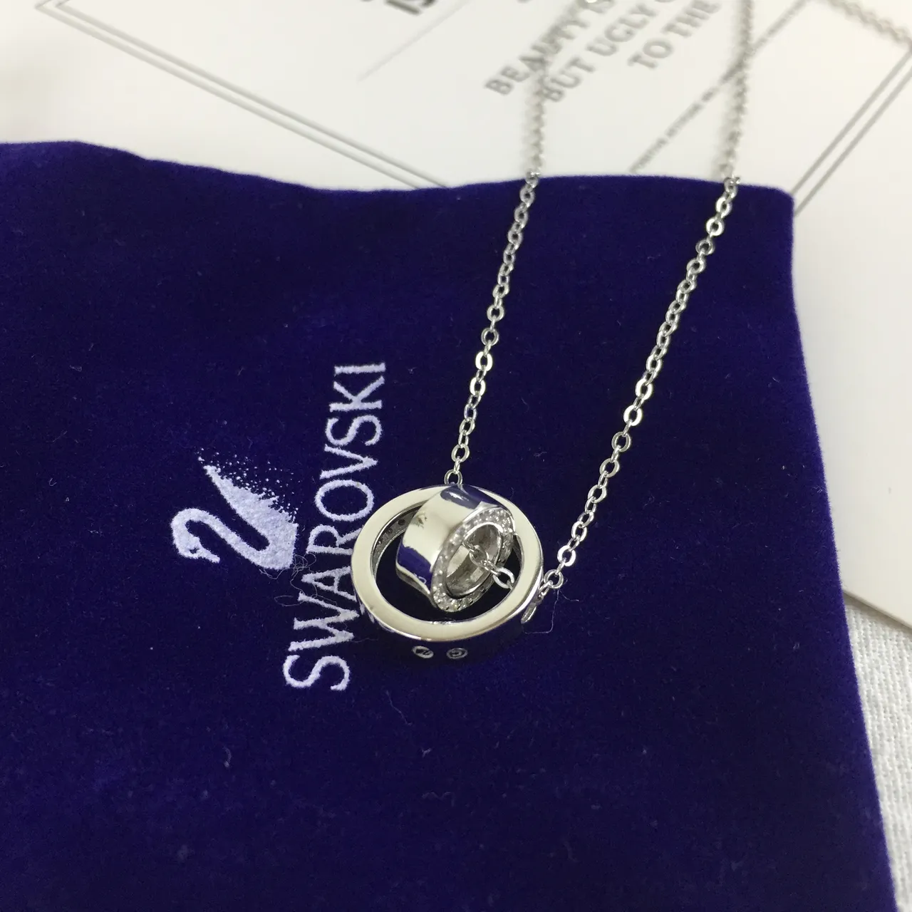 Swarovski गोलाकार पावे क्रिस्टल पेंडेंट नेकलेस 4