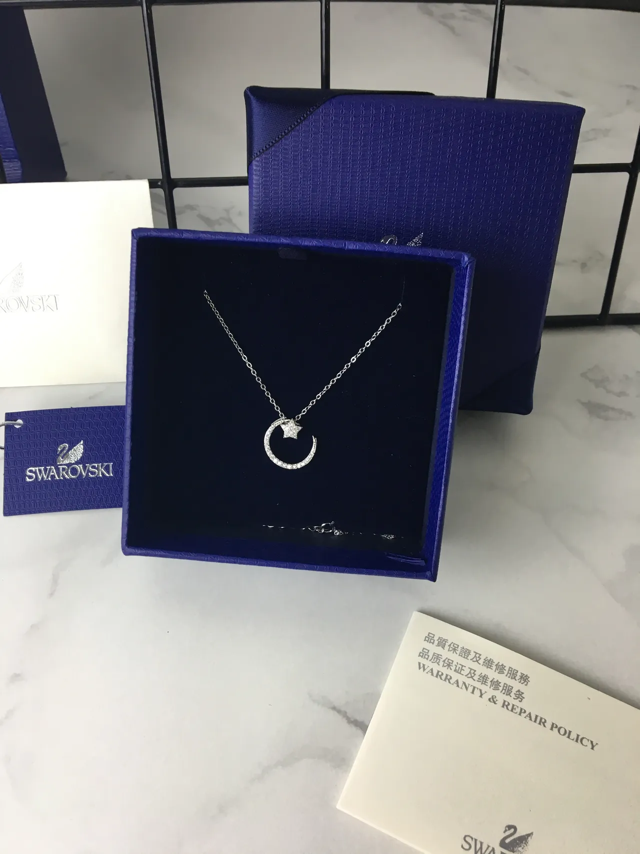 Collier pendentif Lune et Étoile Swarovski 5