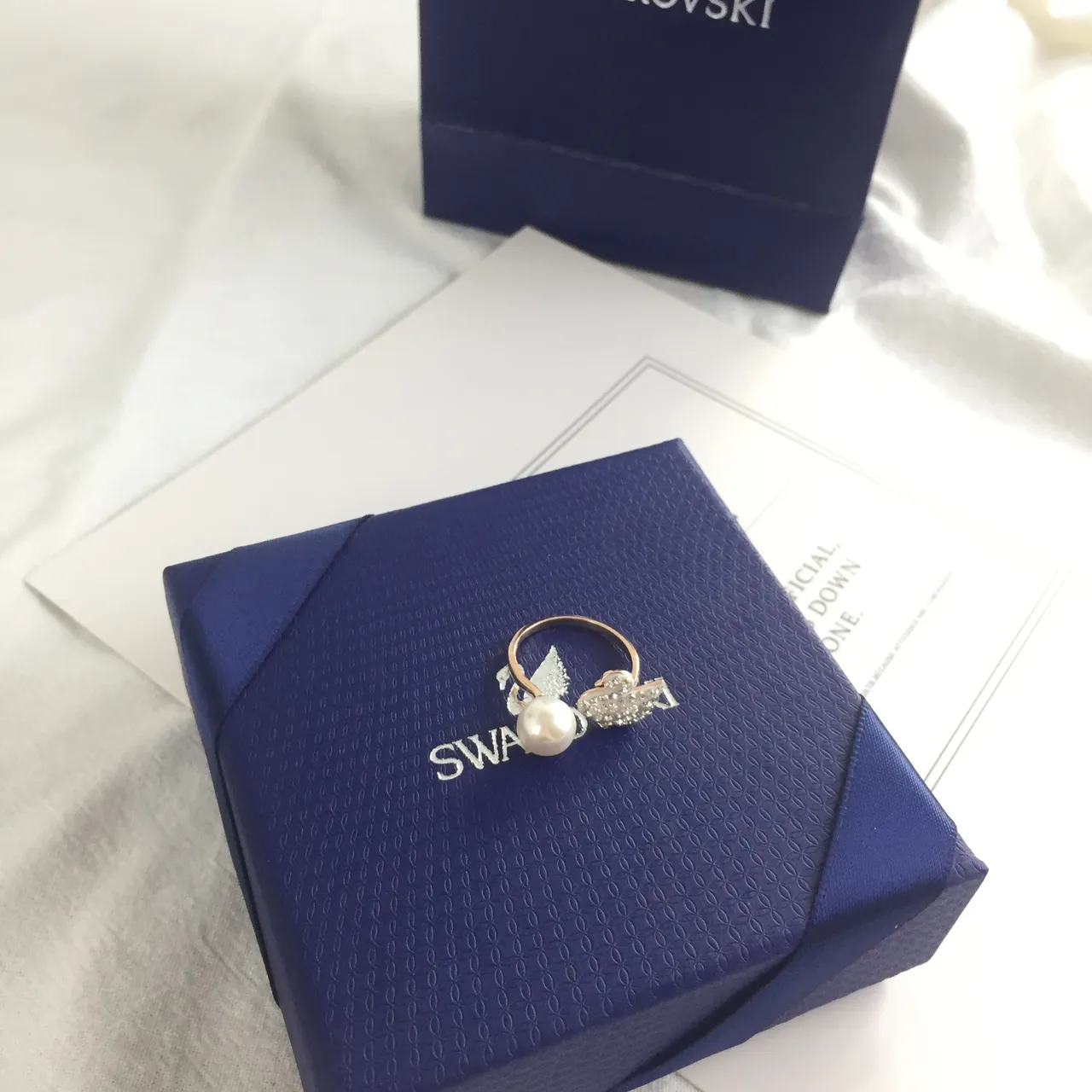 Swarovski Swan Motif Bague Perle et Cristal 2