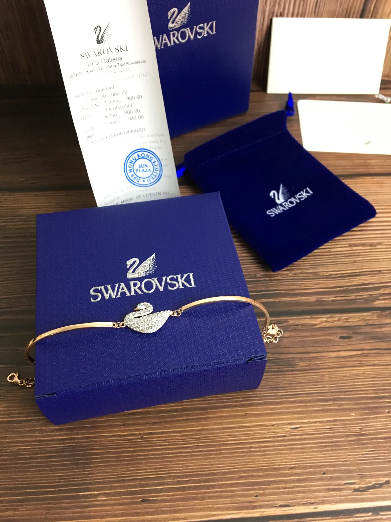 Swarovski Swan Pavé-Crystal Gold-Tone سوارو بانج براسليت 5