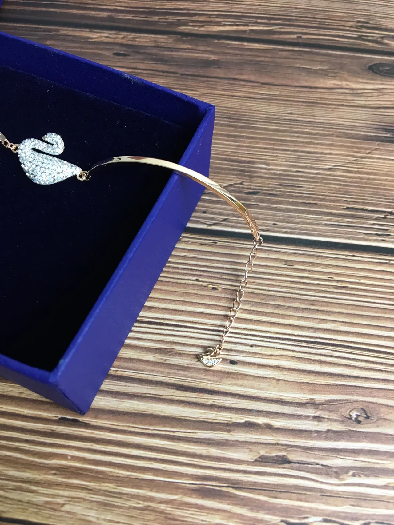 Swarovski Swan Pavé-Crystal Gold-Tone سوارو بانج براسليت 6