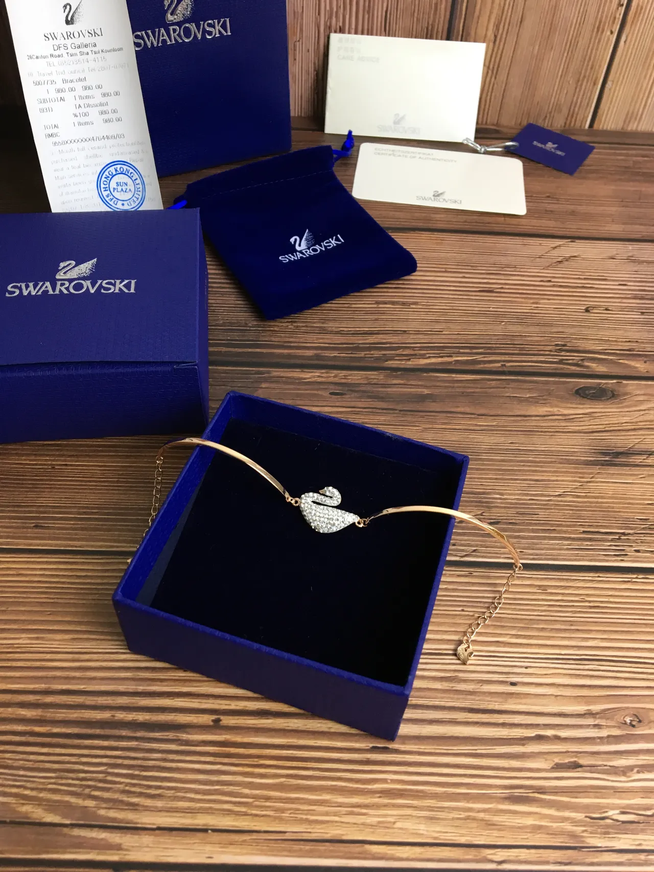 Swarovski Swan Pavé-Crystal Gold-Tone سوارو بانج براسليت 7