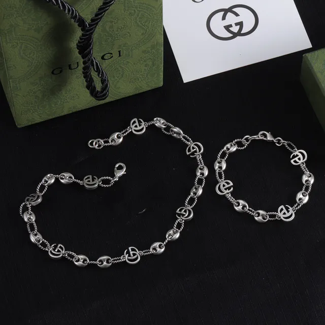 Tiffany & Co. Collier à maillons dorés, rose et gemmes transparentes 3